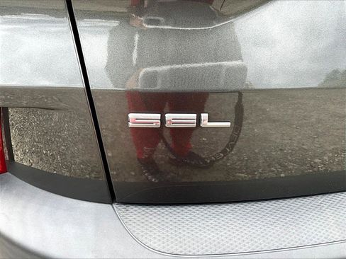 Used 2020 Ford Escape SEL image 8