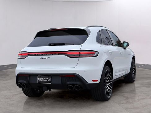 New 2026 Porsche Macan image 8