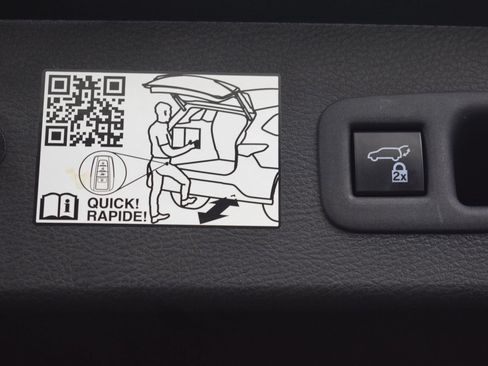 Used 2022 Toyota Sienna XLE FWD image 13