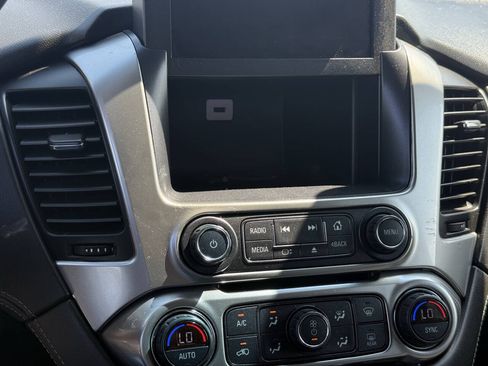 Used 2019 Chevrolet Tahoe 4WD image 22