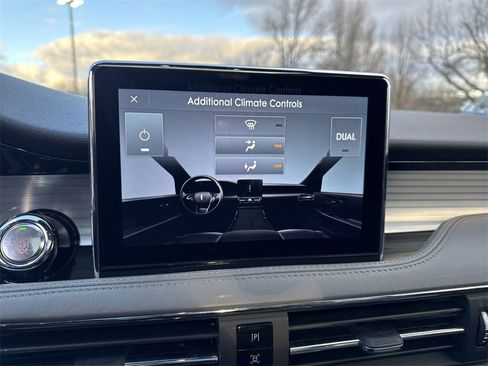 Used 2021 Lincoln Corsair Reserve w/ Equipment Group 201A image 19