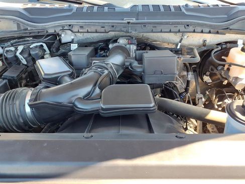 Used 2022 Ford F250 XL w/ Power Equipment Group AWD/4WD image 9