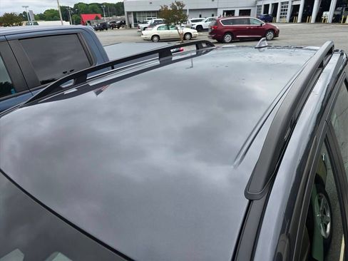 Used 2023 Subaru Forester AWD/4WD image 16