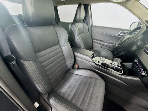 New 2026 Mitsubishi Outlander SE image 22