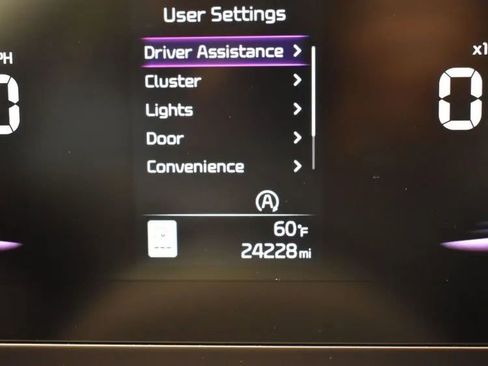 Used 2025 Kia Sportage LX image 28