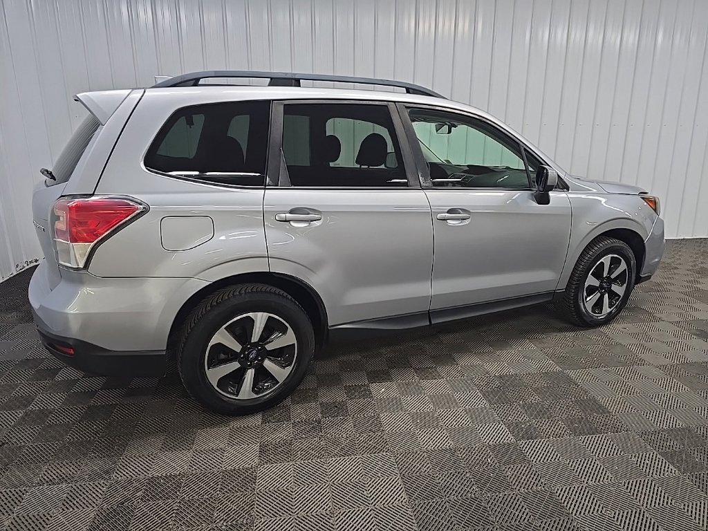 Used 2018 Subaru Forester 2.5i Premium w/ All-Weather Package AWD/4WD image 3