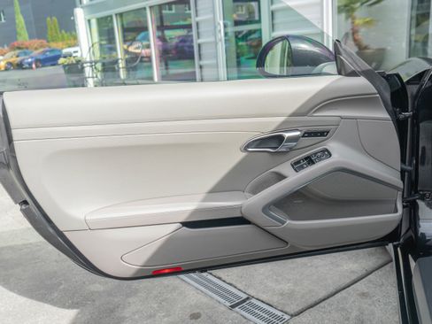 Used 2012 Porsche 911 Carrera S image 10