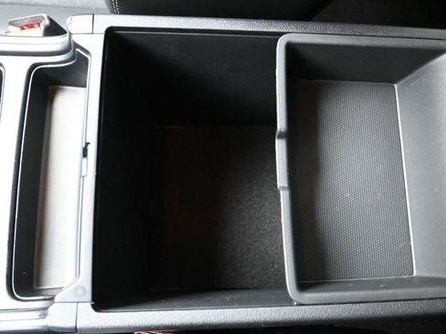 Used 2021 Kia Sorento S image 18