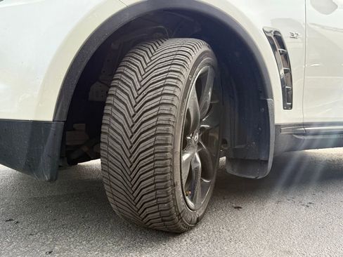 Used 2017 INFINITI QX70 AWD w/ Premium Package image 35