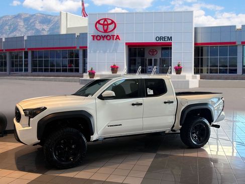 New 2026 Toyota Tacoma TRD Off-Road AWD/4WD image 3
