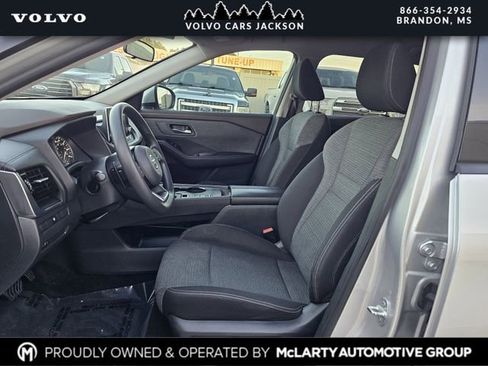 Used 2021 Nissan Rogue SV image 12