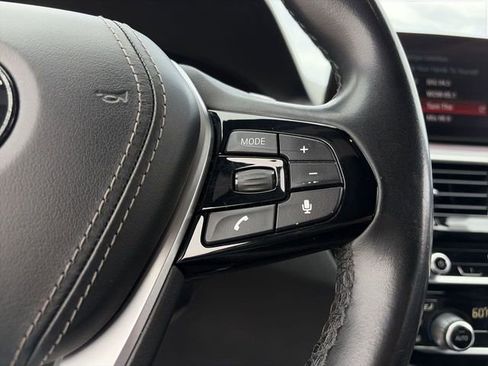 Used 2019 BMW 530e w/ Convenience Package RWD image 23