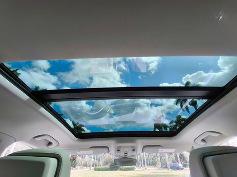 Used 2023 Audi Q3 2.0T Premium w/ Convenience Package image 9