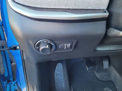 Used 2023 Jeep Compass Sport AWD/4WD image 25