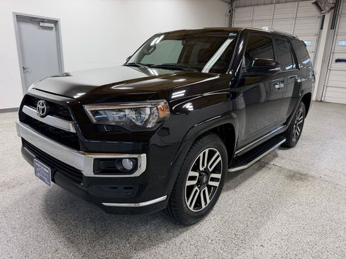 Used 2019 Toyota 4Runner Limited RWD image 2