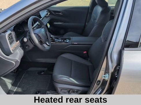 New 2026 Toyota Crown Platinum image 12