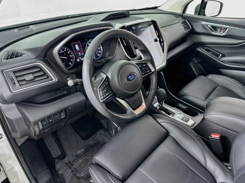 Used 2023 Subaru Ascent Limited w/ Technology Package AWD/4WD image 9