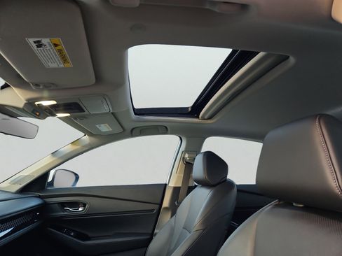 Used 2023 Honda Accord Touring image 8