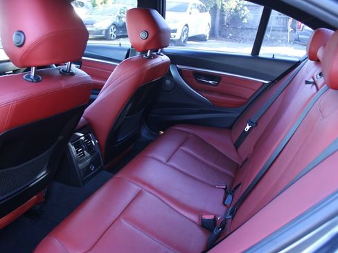 Used 2018 BMW 340i Sedan RWD image 12