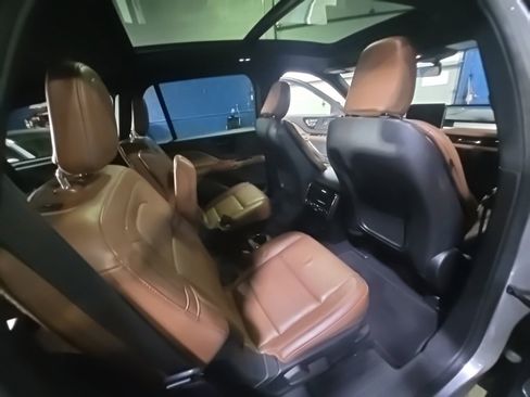 Used 2023 Lincoln Aviator Reserve w/ Equipment Group 201A image 18