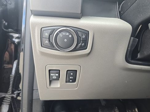 Used 2020 Ford F150 XLT w/ Equipment Group 302A Luxury image 12