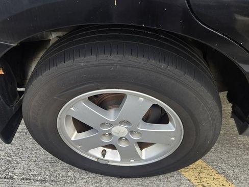 Used 2010 Mitsubishi Outlander ES FWD image 9