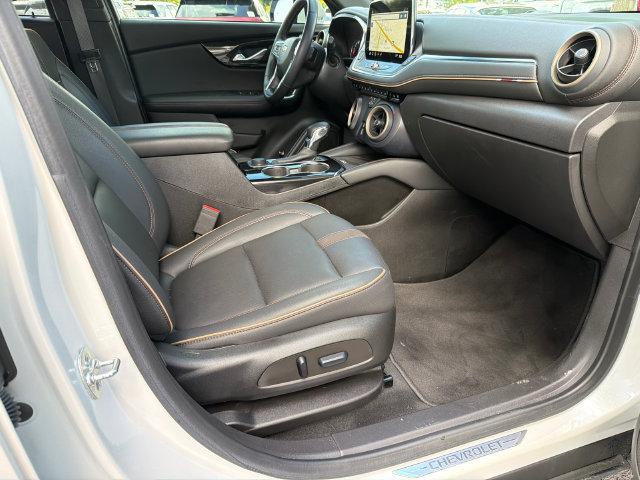 Used 2023 Chevrolet Blazer Premier w/ Enhanced Convenience Package FWD image 13