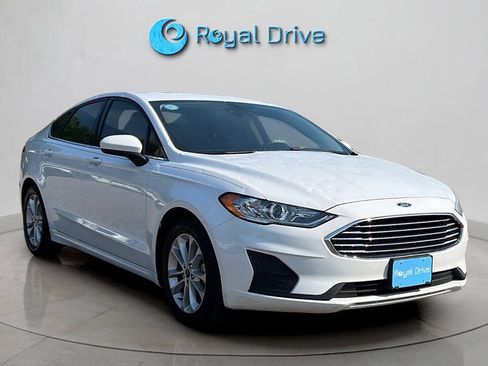 Used 2020 Ford Fusion SE FWD image 8