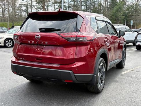 Certified 2025 Nissan Rogue SV image 8