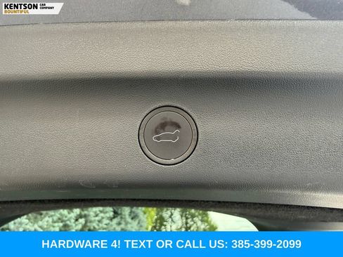 Used 2023 Tesla Model Y Long Range AWD/4WD image 30