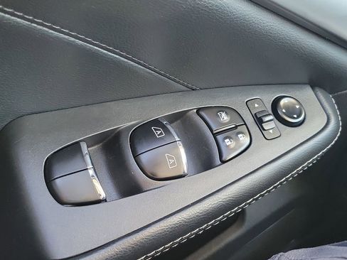 Certified 2023 Nissan Maxima SV w/ Floor Mat Group image 15