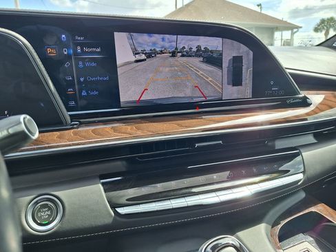 Used 2023 Cadillac Escalade ESV Sport Platinum w/ Heavy-Duty Trailer Package image 23