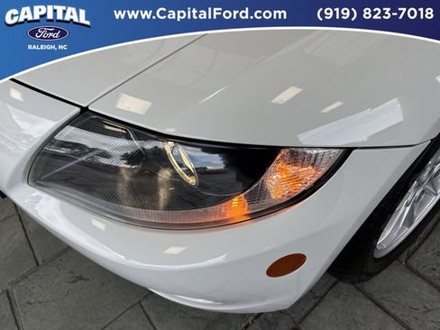 Used 2005 BMW Z4 2.5i RWD image 11
