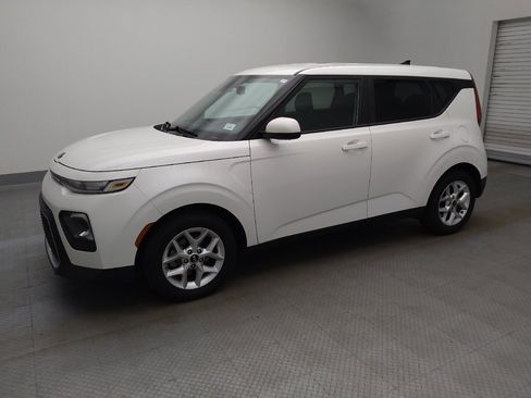 Used 2020 Kia Soul S FWD image 2