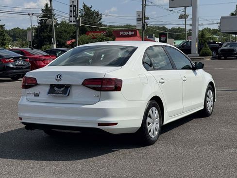 Used 2016 Volkswagen Jetta S FWD image 3