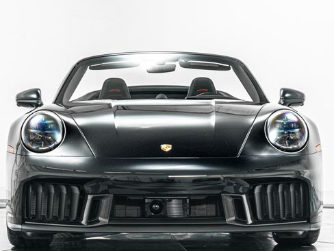 Used 2026 Porsche 911 GTS image 4