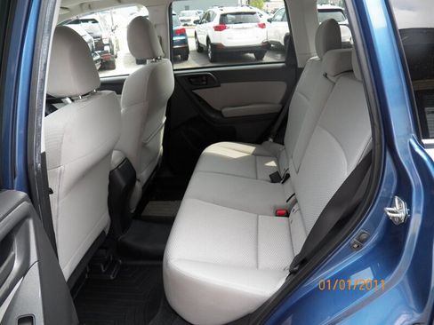 Used 2016 Subaru Forester 2.5i Premium AWD/4WD image 8