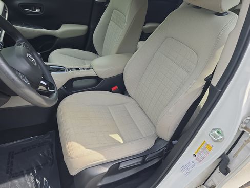 Certified 2024 Honda HR-V LX image 14