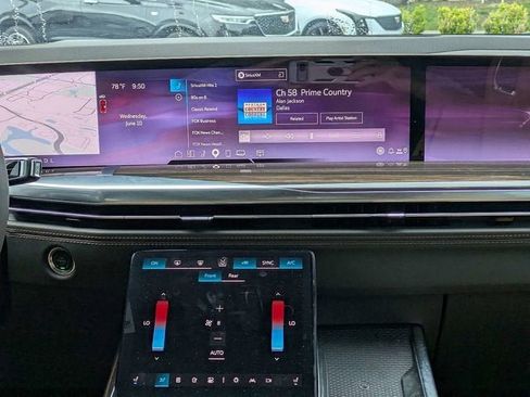 New 2026 Cadillac Escalade ESV Luxury w/ Touring Package AWD/4WD image 20