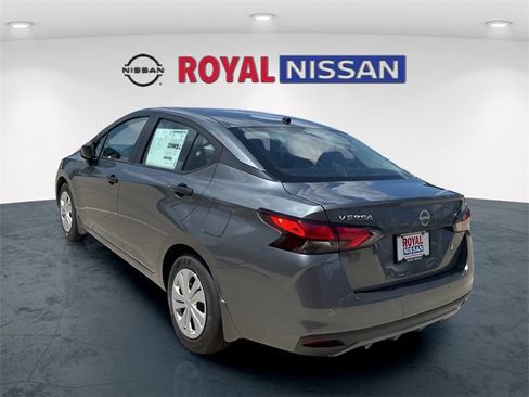 Used 2025 Nissan Versa S w/ Trunk Package image 4
