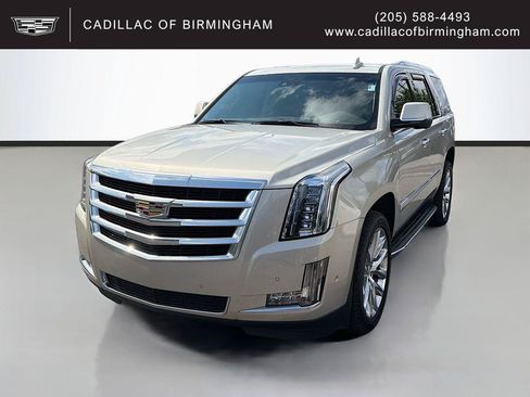 Used 2017 Cadillac Escalade Luxury AWD/4WD image 1