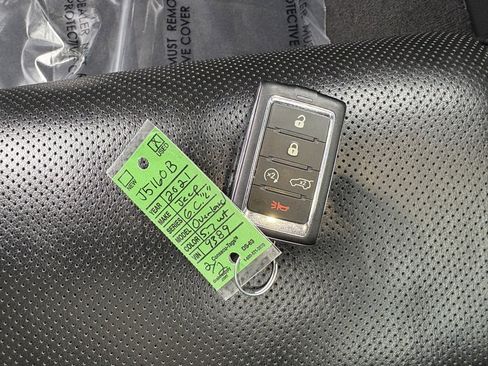 Used 2021 Jeep Grand Cherokee L Overland w/ Luxury Tech Group IV image 29