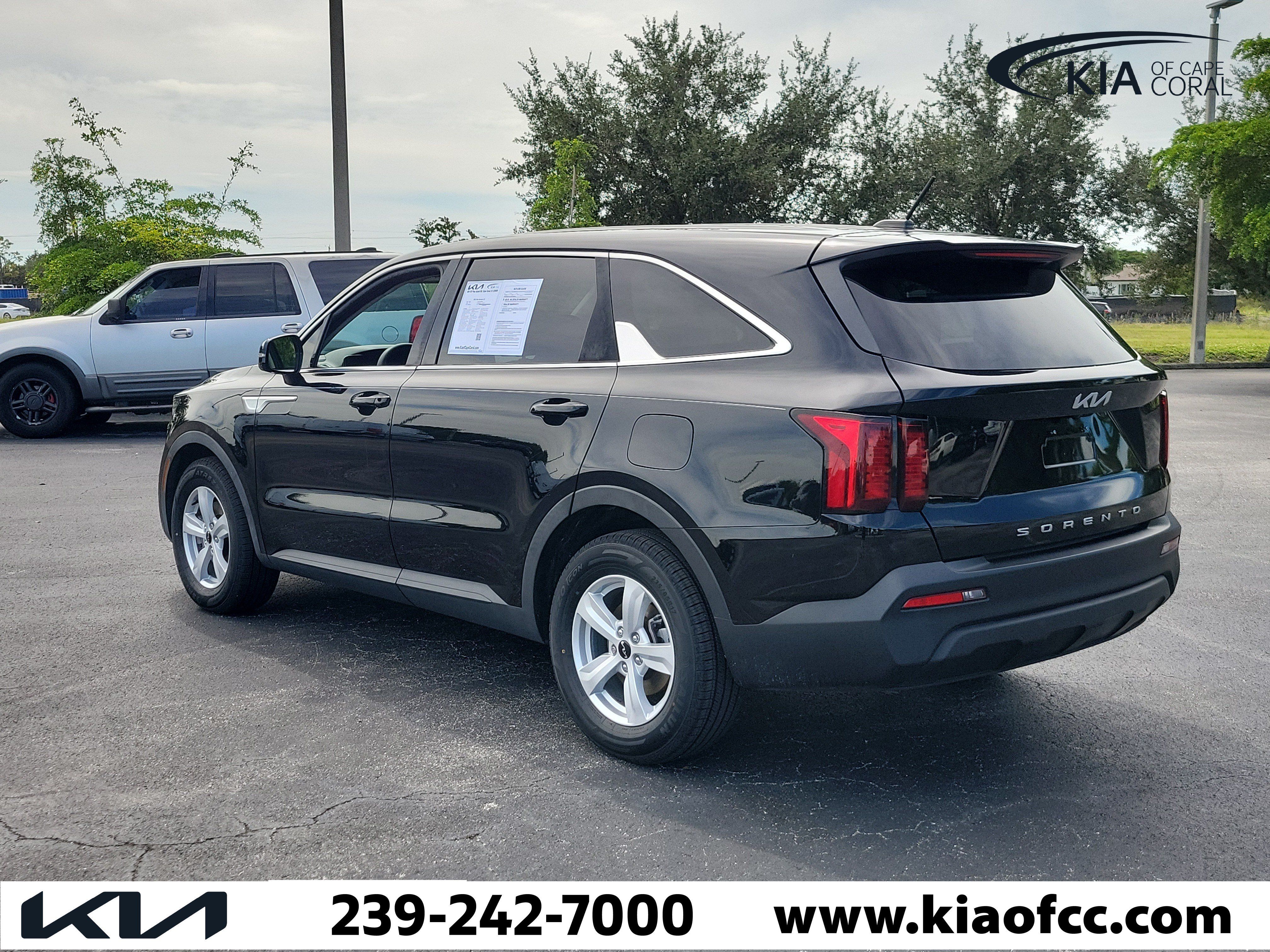 Used 2022 Kia Sorento LX FWD image 4