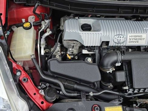 Used 2013 Toyota Prius V Five image 36