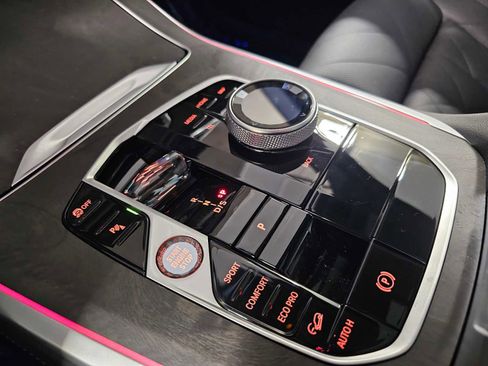 Used 2024 BMW X5 M60i image 20