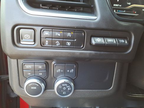Certified 2023 GMC Yukon XL AT4 w/ AT4 Premium Package AWD/4WD image 20