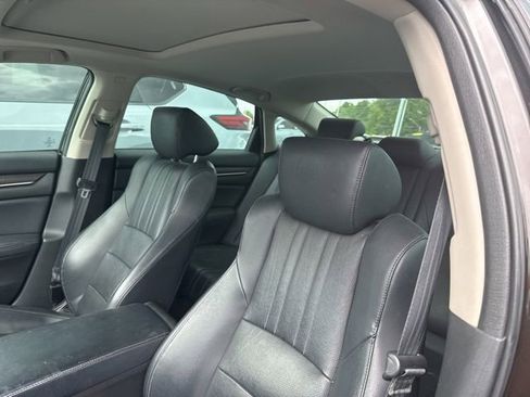 Used 2018 Honda Accord EX-L image 12