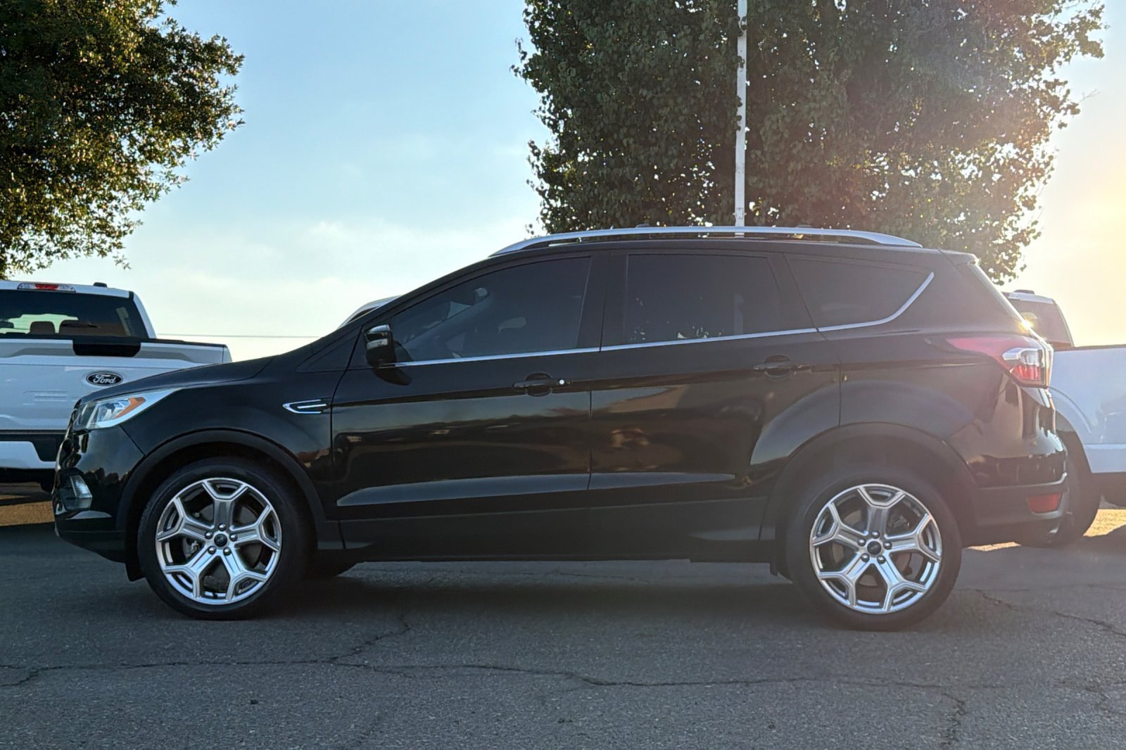 Used 2017 Ford Escape Titanium AWD/4WD image 7
