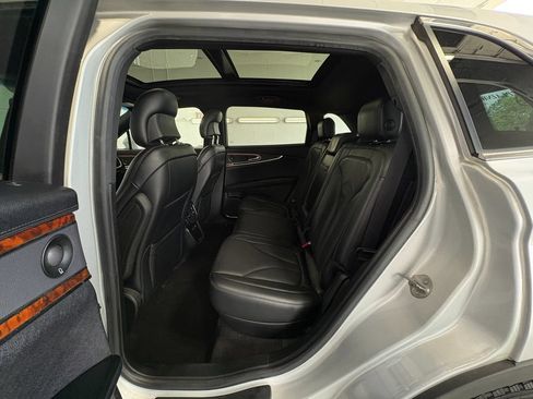 Used 2019 Lincoln Nautilus Reserve AWD/4WD image 17