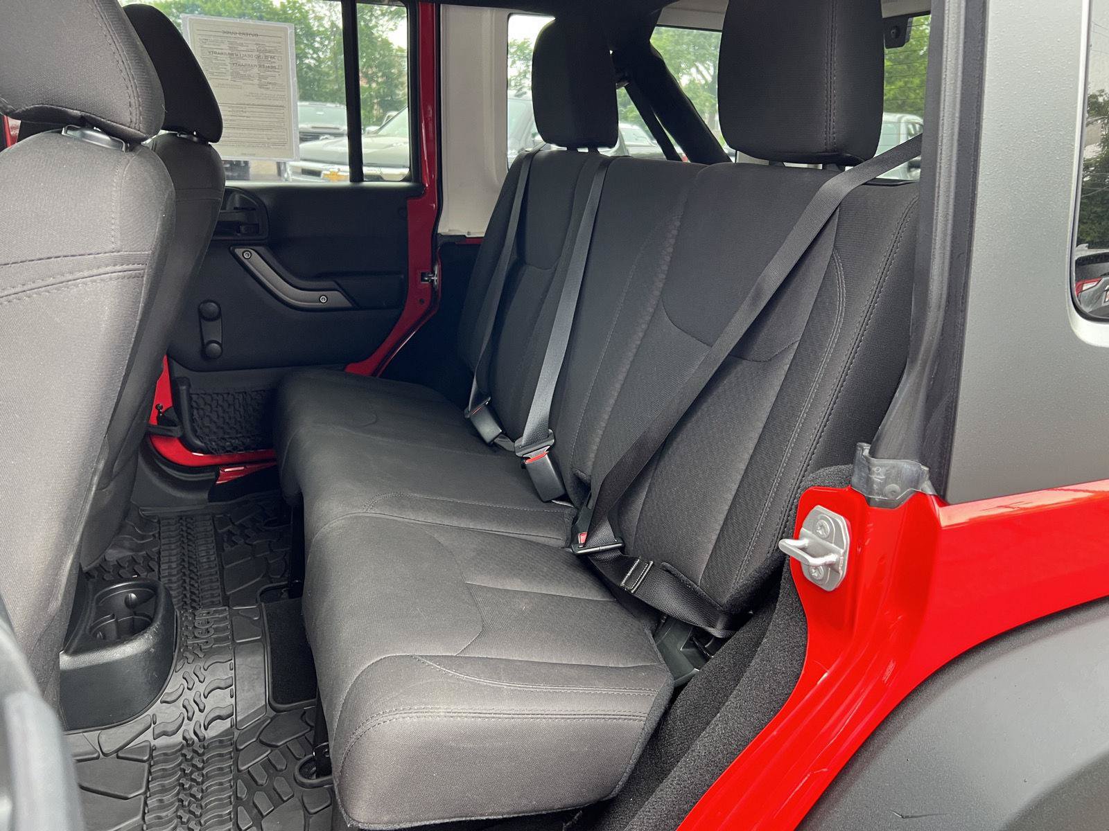 Used 2018 Jeep Wrangler Unlimited Sport AWD/4WD image 12